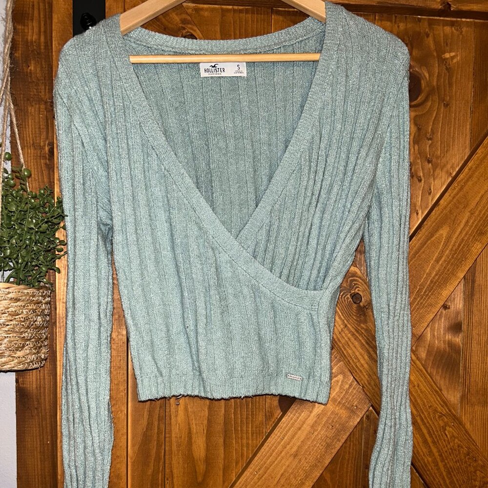 Hollister crossover sweater